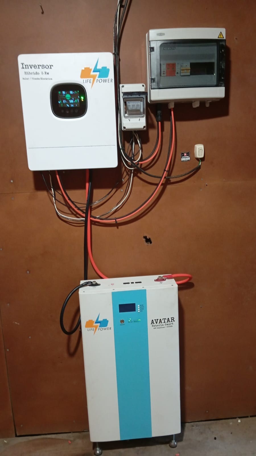 Batería Avatar 48V 185Ah con inversor híbrido 5kW Life Power