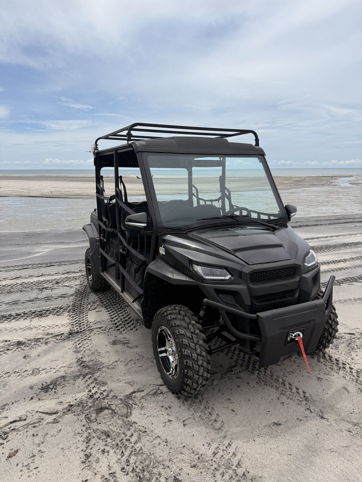 Trek UTV Eléctrico 4x4 frente al mar en Panamá